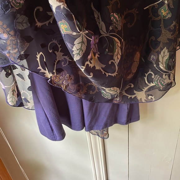 Purple pattern Blouse - Picture 2 of 3